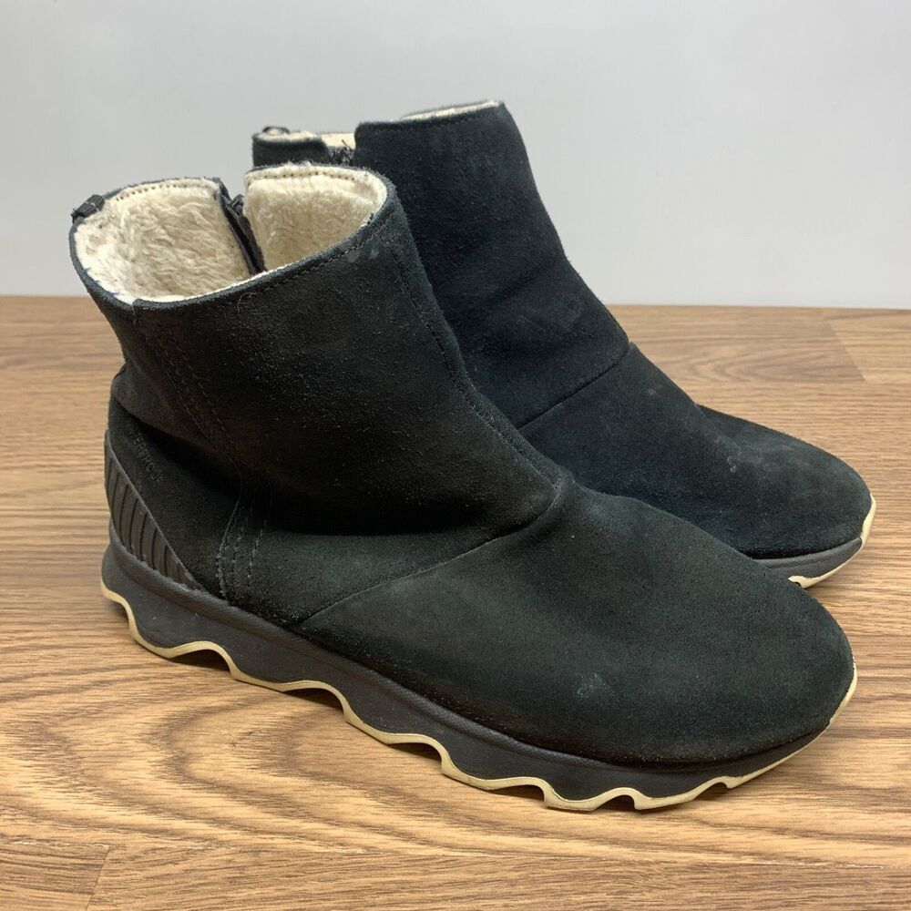 Sorel Women's Kinetic Boot Size 10 Waterproof Short Bootie Black Suede Sherpa